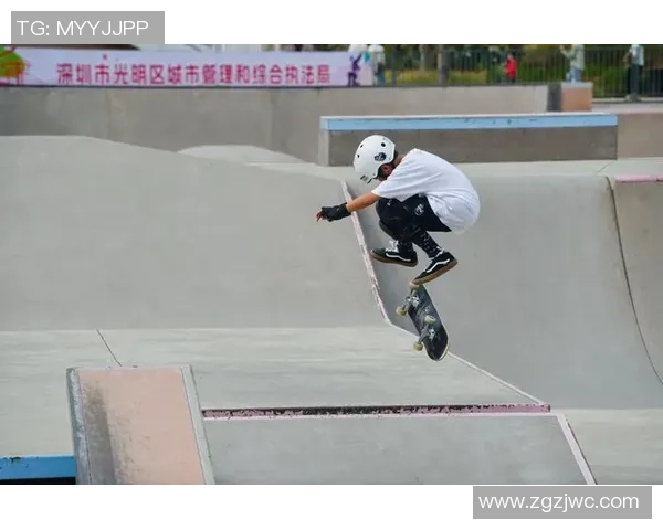 滑板战术解析：深圳滑板队如何构建高效区域防守体系