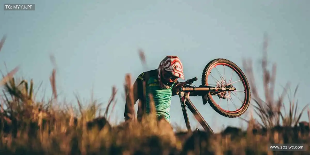 装备你的热爱，从专业到个性，应有尽有！🛒💪